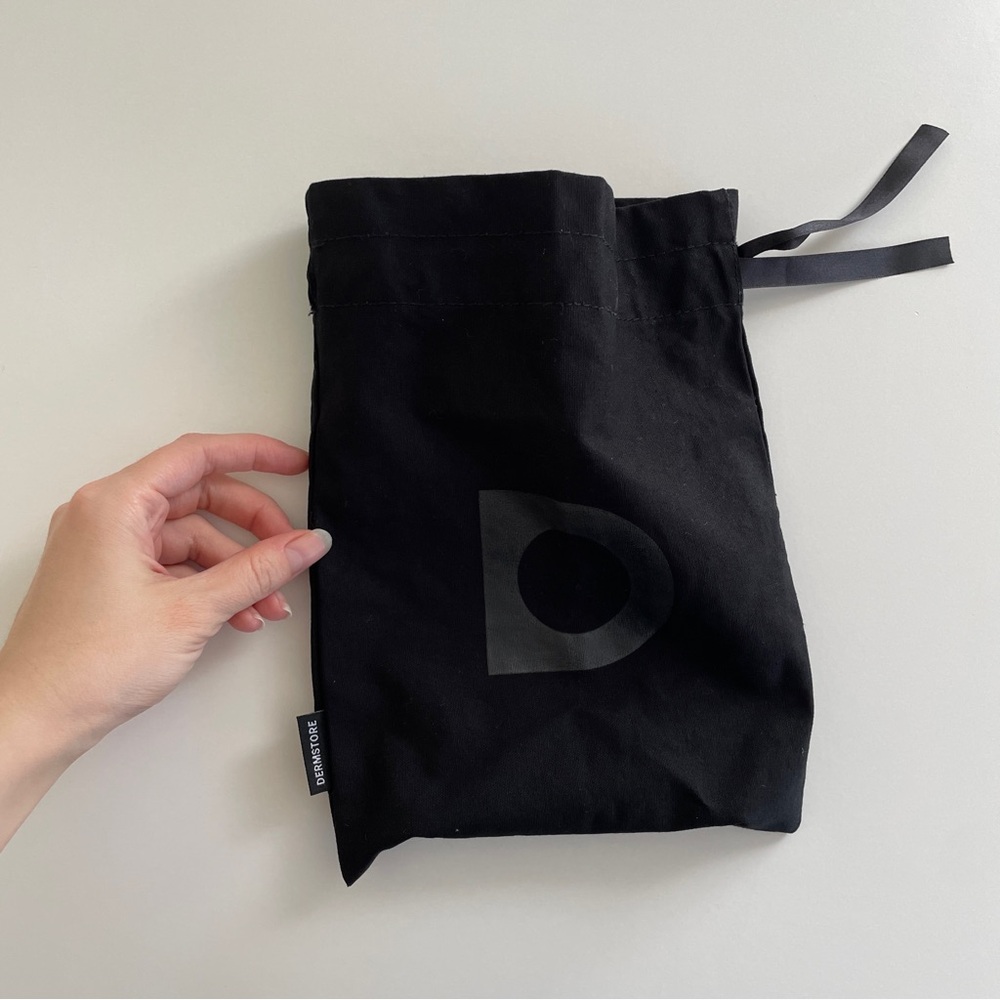 DermStore Drawstring Pouch, black - Picture 3 of 14